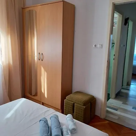 Helen * ツリクヴェニツァ