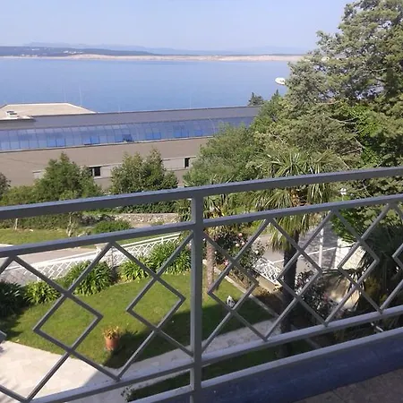 アパート Helen ツリクヴェニツァ