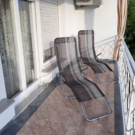 Helen ツリクヴェニツァ