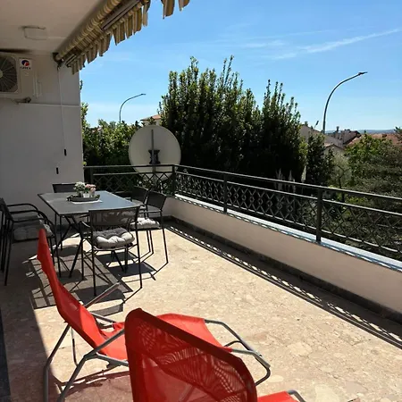 Helen Διαμέρισμα *