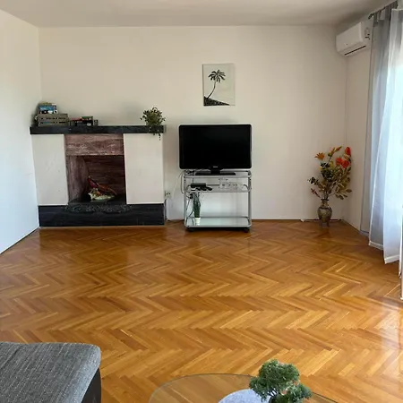 Helen Apartment